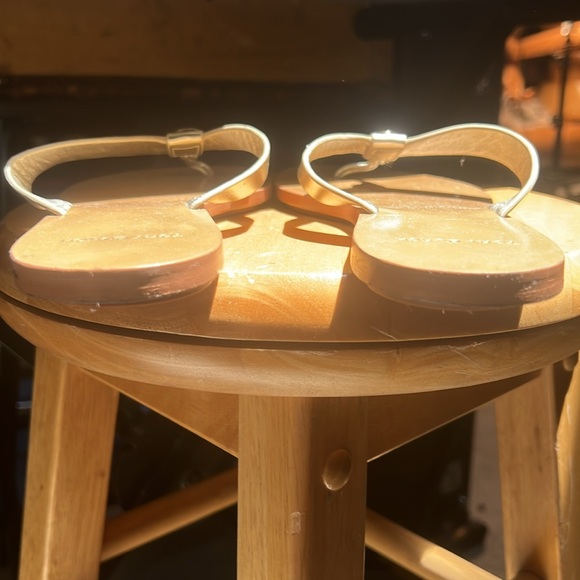 Tory Burch Manon gold sandals size 7 - Picture 5 of 6